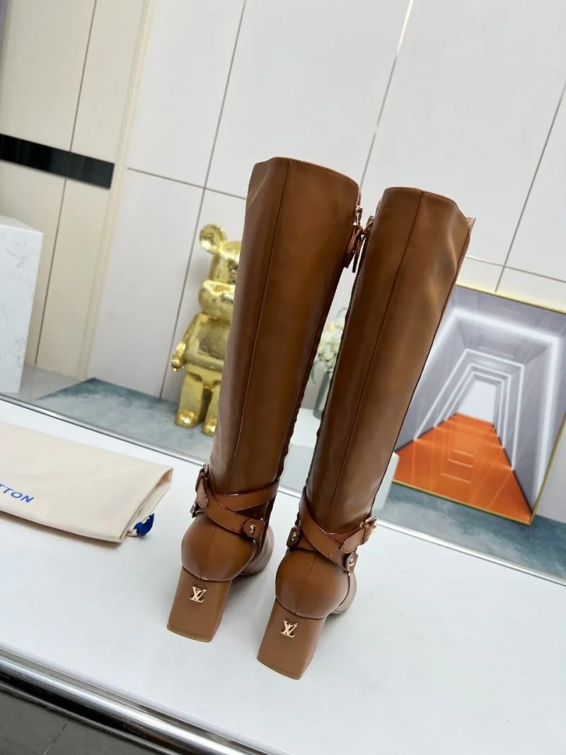 Functional Louis Vuitton Boots 32406