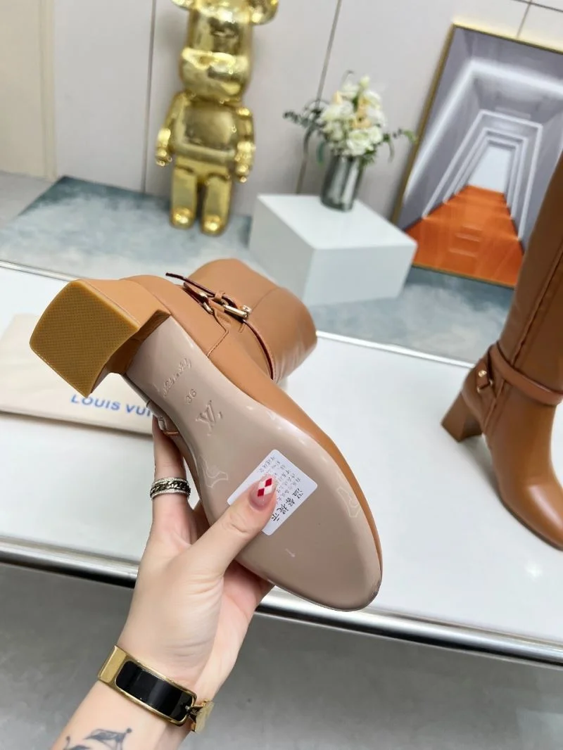Functional Louis Vuitton Boots 32406