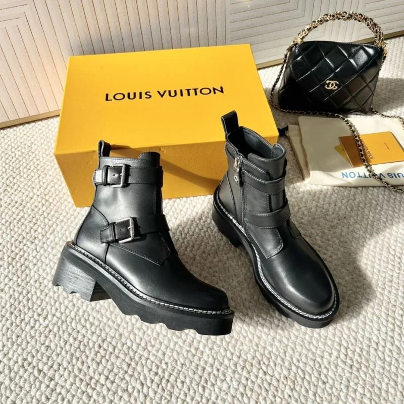Louis Vuitton Boots Casual 33346