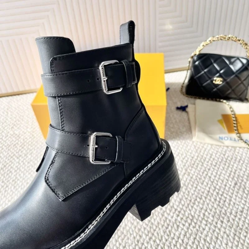 Louis Vuitton Boots Casual 33346