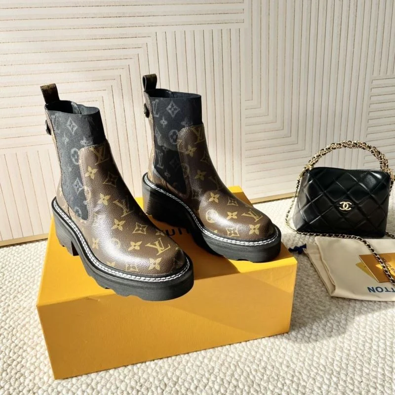 Louis Vuitton Boots Functional 33351