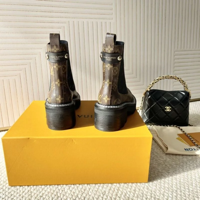 Louis Vuitton Boots Functional 33351