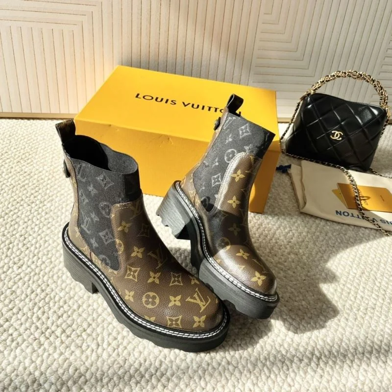 Louis Vuitton Boots Functional 33351