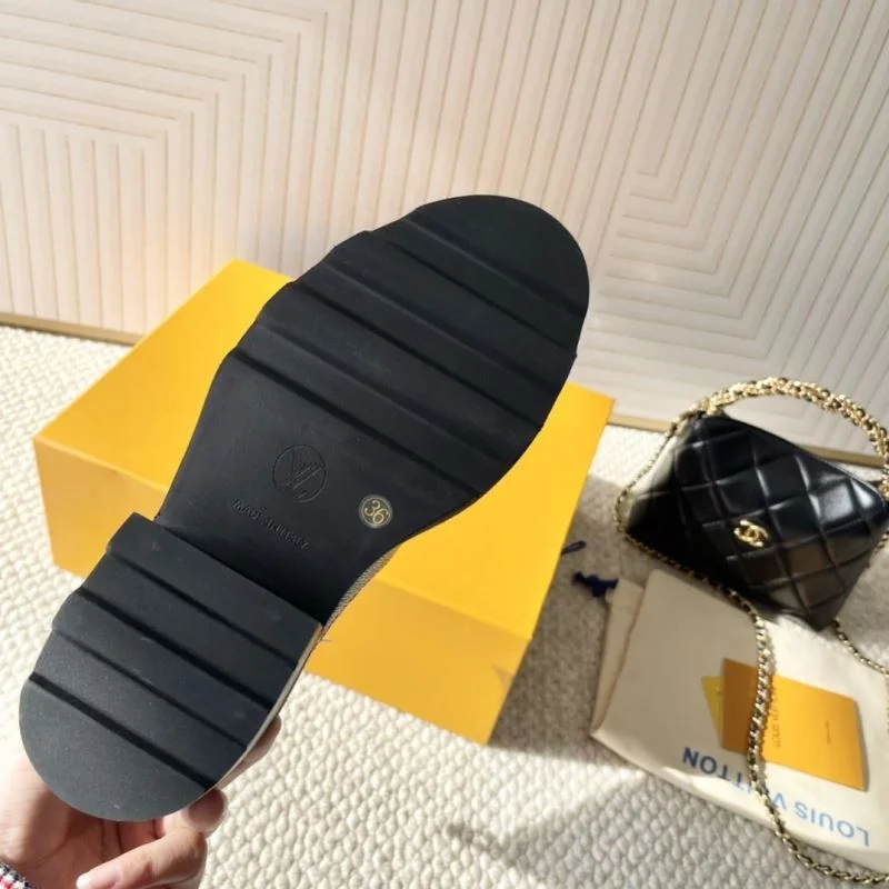 Louis Vuitton Boots Functional 33351