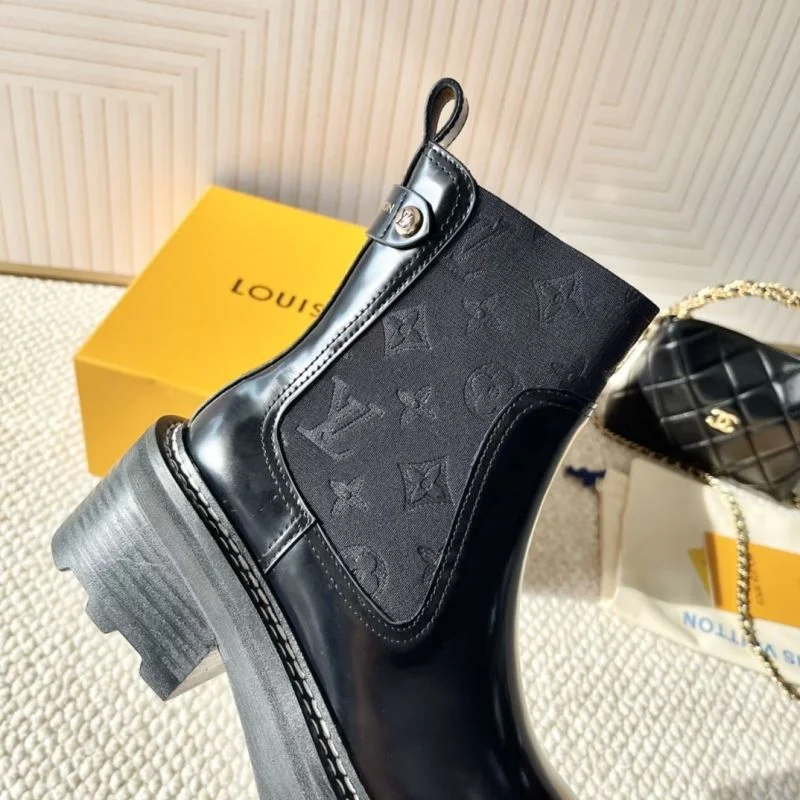 Soft Louis Vuitton Boots 33336