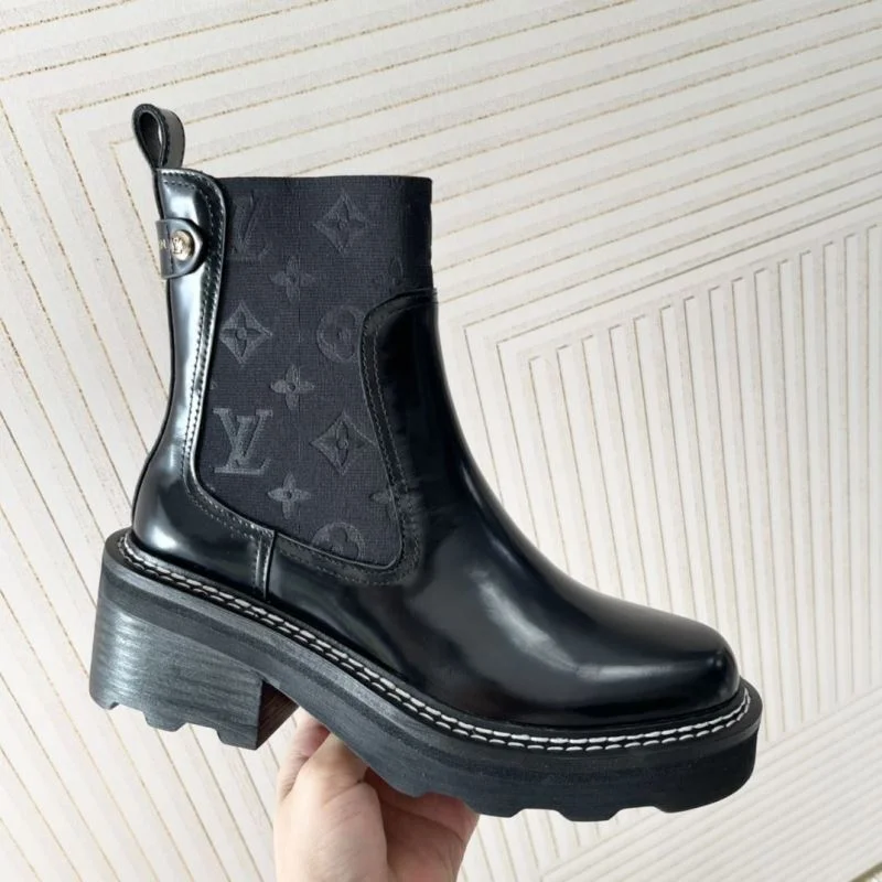 Soft Louis Vuitton Boots 33336