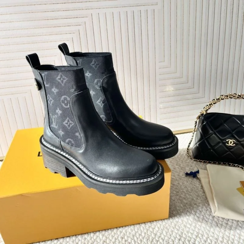 SunProtective Louis Vuitton Boots 33333
