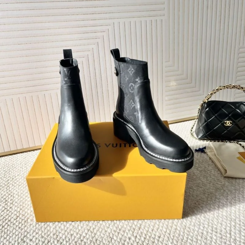 SunProtective Louis Vuitton Boots 33333