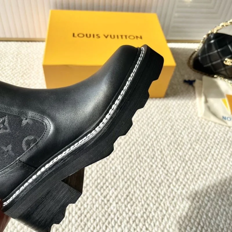 SunProtective Louis Vuitton Boots 33333