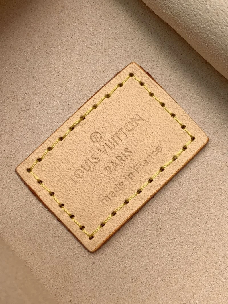 UrbanChic Louis Vuitton Box Bags 43398