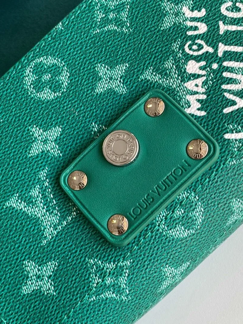 Compact Louis Vuitton Box Bags 43082