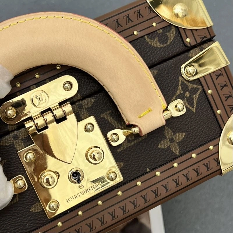 Stretchable Louis Vuitton Box Bags 83594