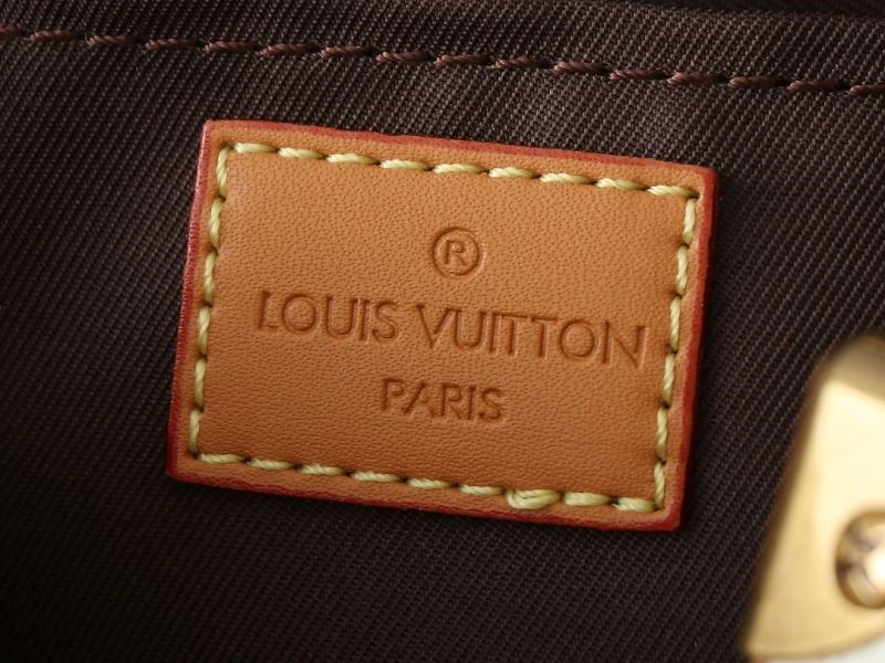 Louis Vuitton Box Bags Sleek 88653