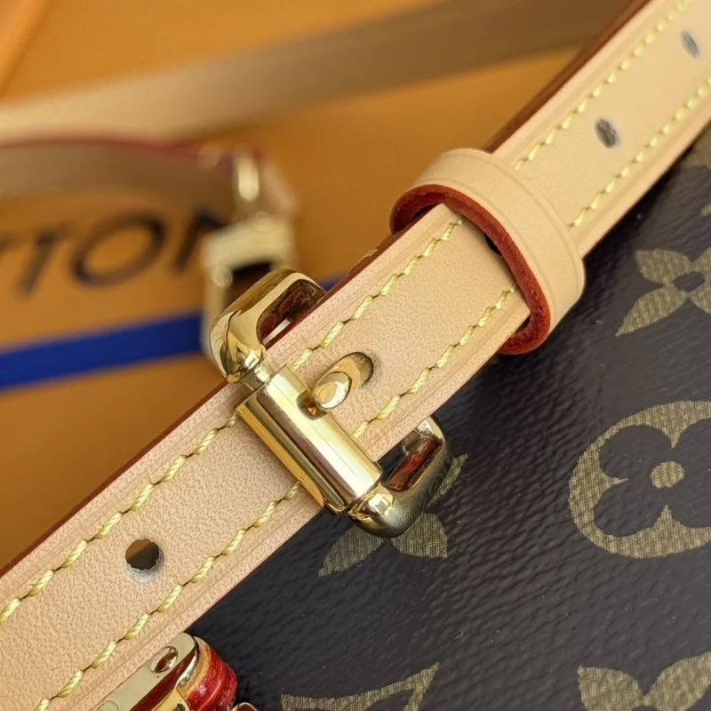 ZipUp Louis Vuitton Box Bags 49304