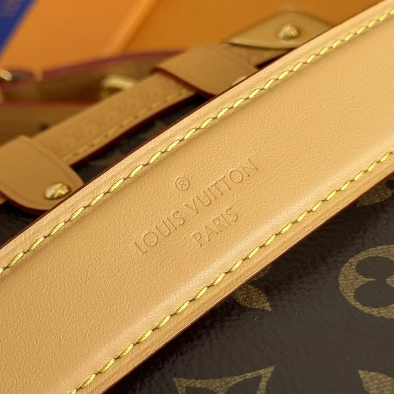 ZipUp Louis Vuitton Box Bags 49304