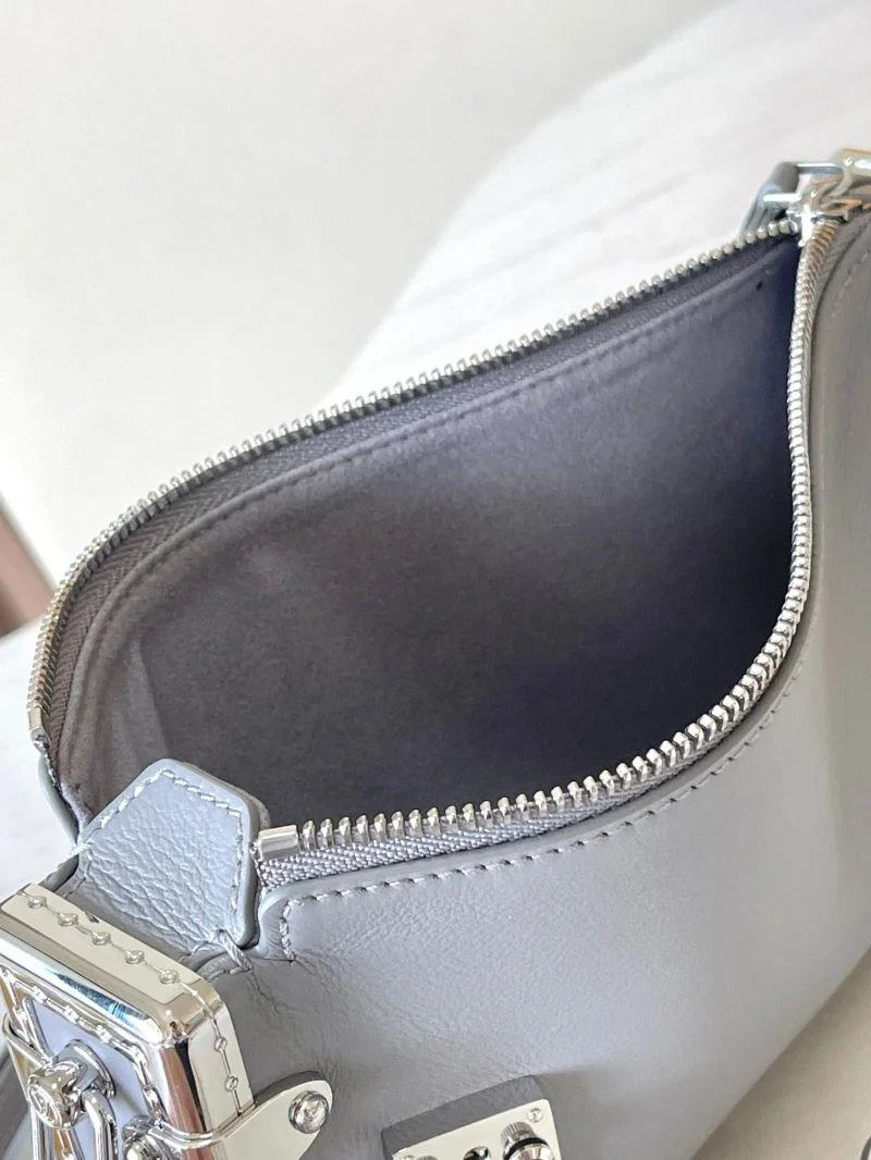 Louis Vuitton Box Bags ZipUp 40140