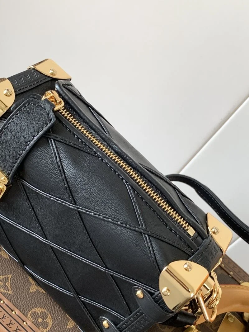 SmoothTexture Louis Vuitton Box Bags 39275