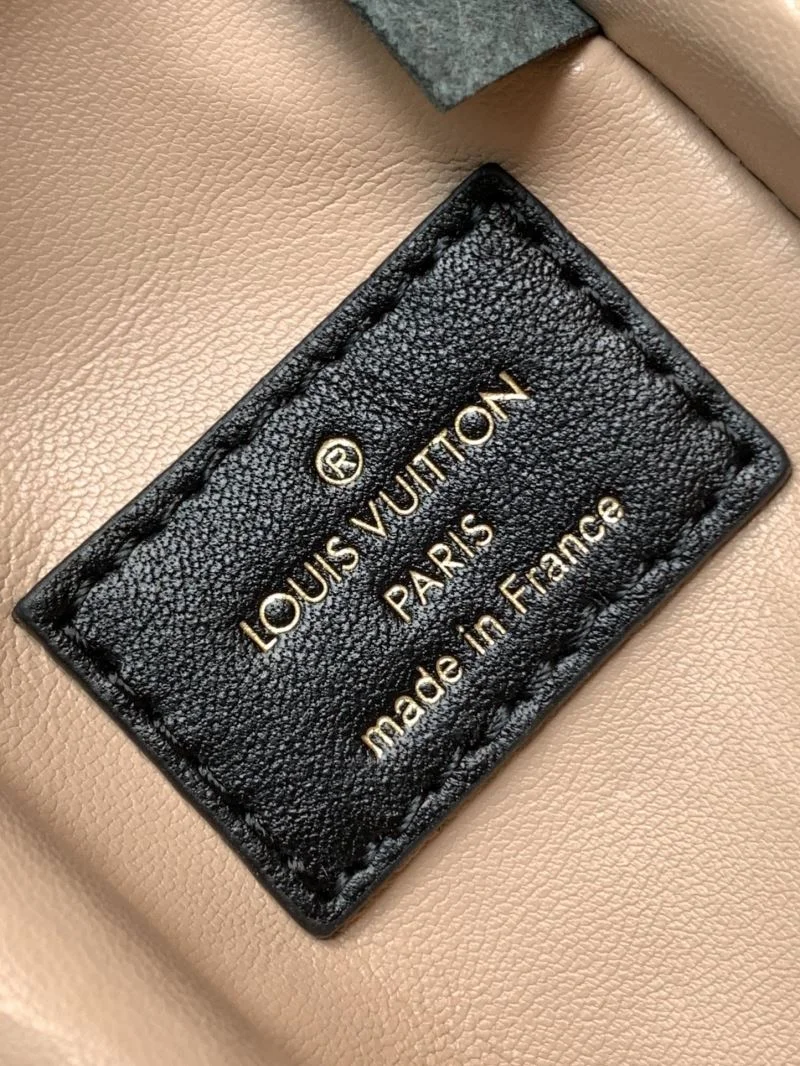 SmoothTexture Louis Vuitton Box Bags 39275
