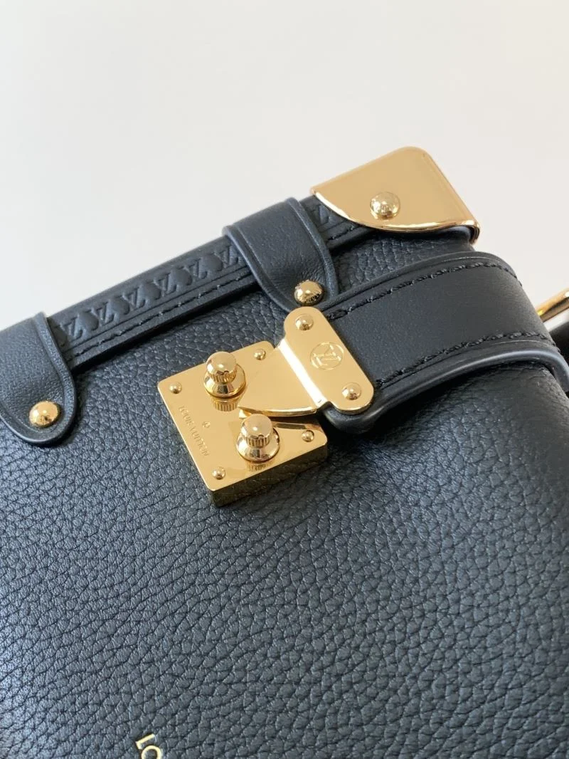 ModernLook Louis Vuitton Box Bags 38935