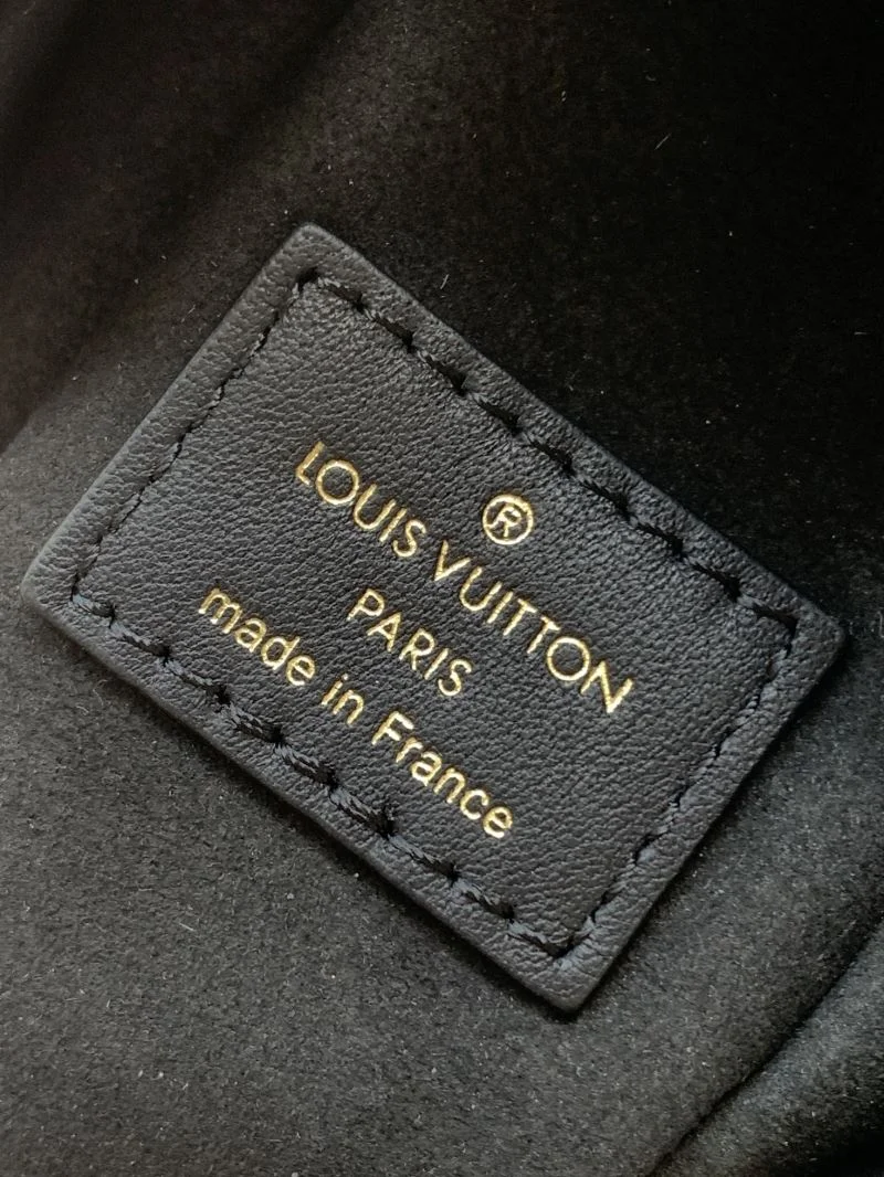 ModernLook Louis Vuitton Box Bags 38935