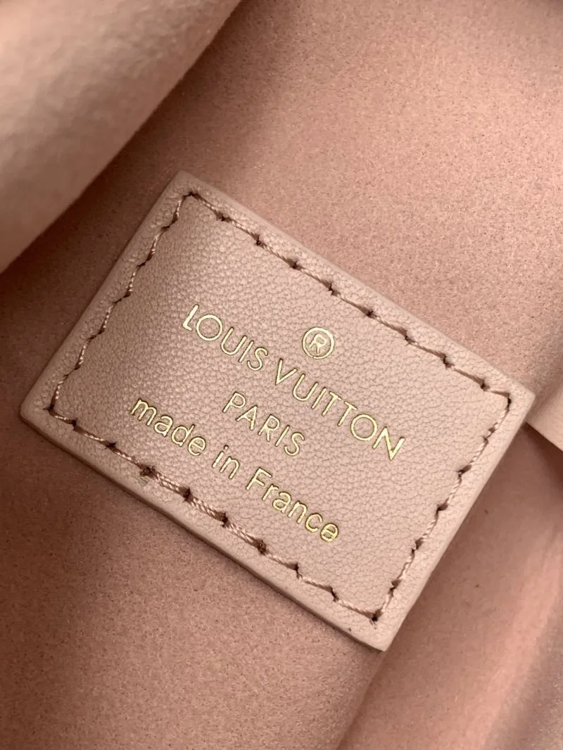 ComfortFit Louis Vuitton Box Bags 38934