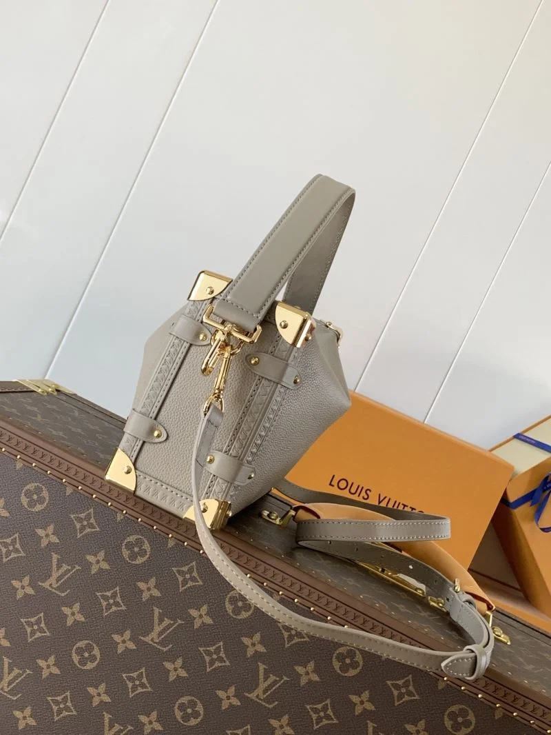 Classic Louis Vuitton Box Bags 38910