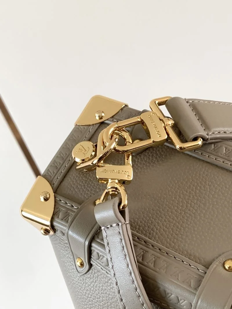 Classic Louis Vuitton Box Bags 38910