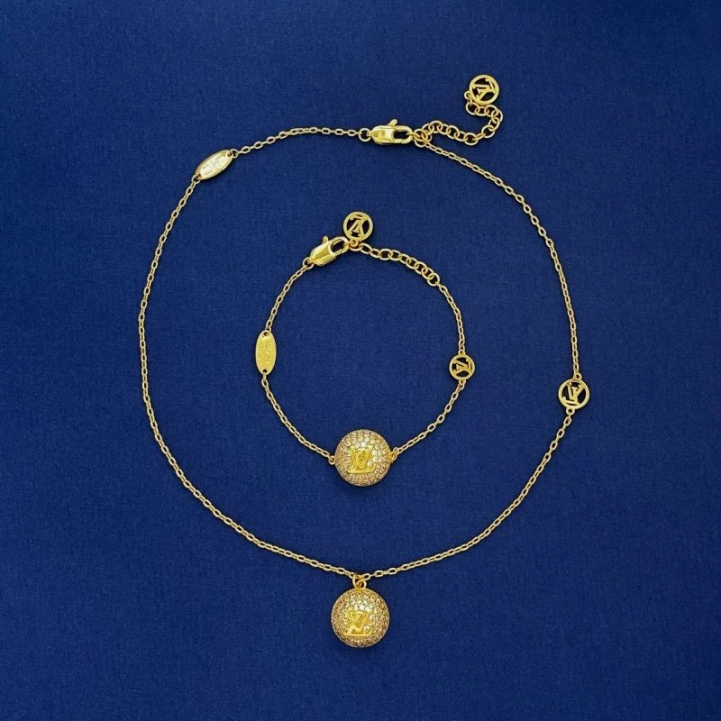 Practical Louis Vuitton Bracelets 251446