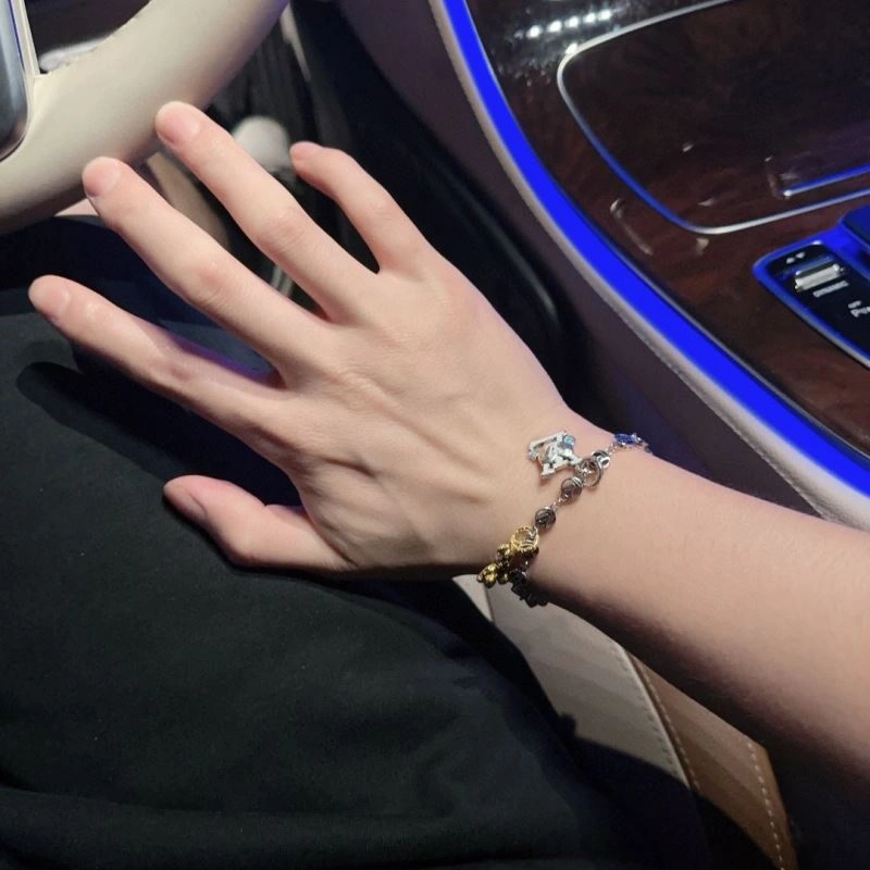Louis Vuitton Bracelets Snug 251464