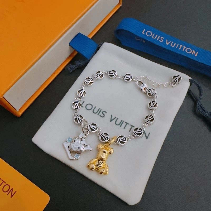 Louis Vuitton Bracelets Snug 251464