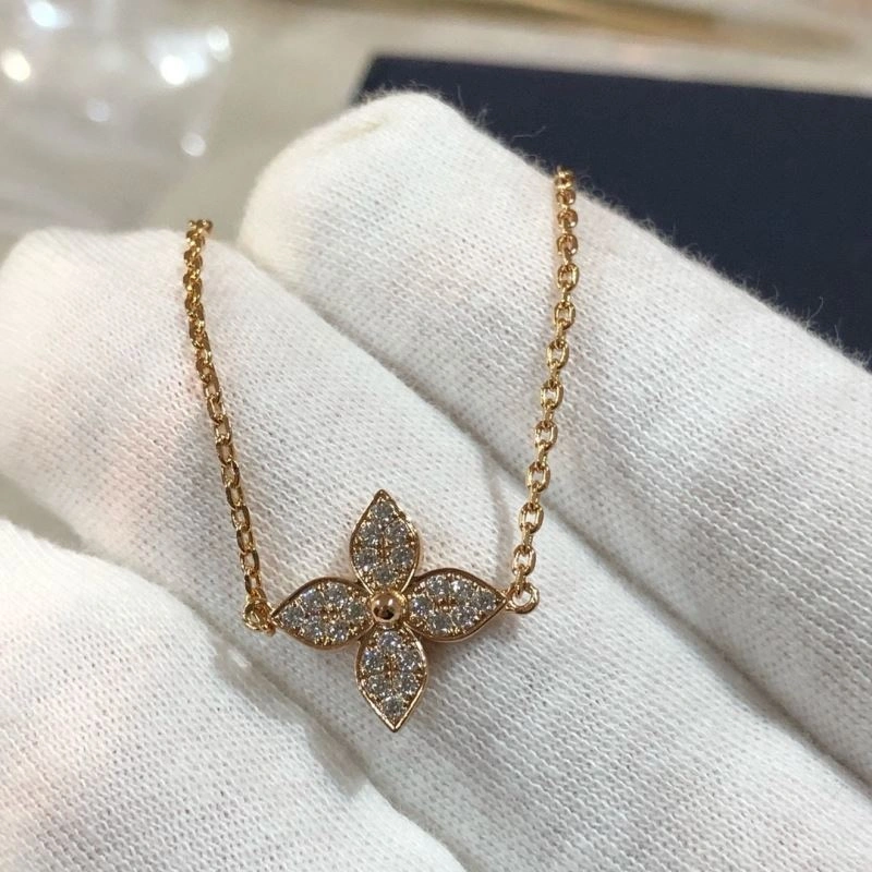 Chic Louis Vuitton Bracelets 251441