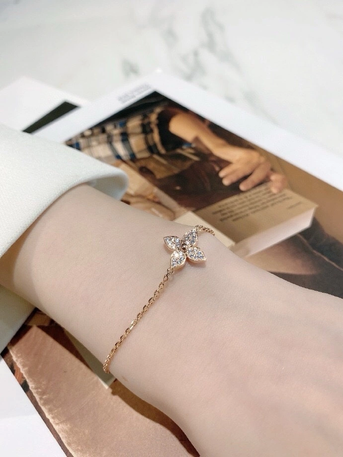 Chic Louis Vuitton Bracelets 251441