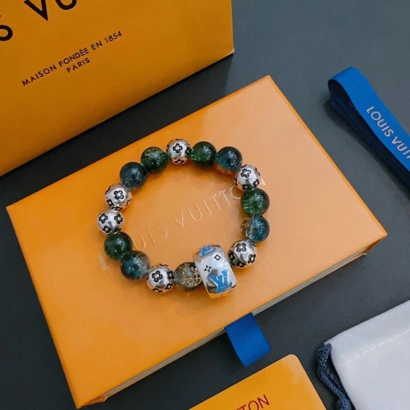 Refined Louis Vuitton Bracelets 251440