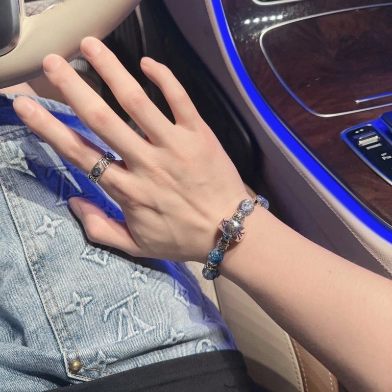 FreshLook Louis Vuitton Bracelets 251445