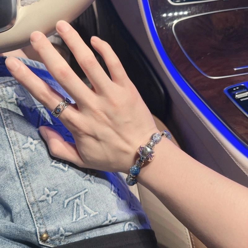 FreshLook Louis Vuitton Bracelets 251445