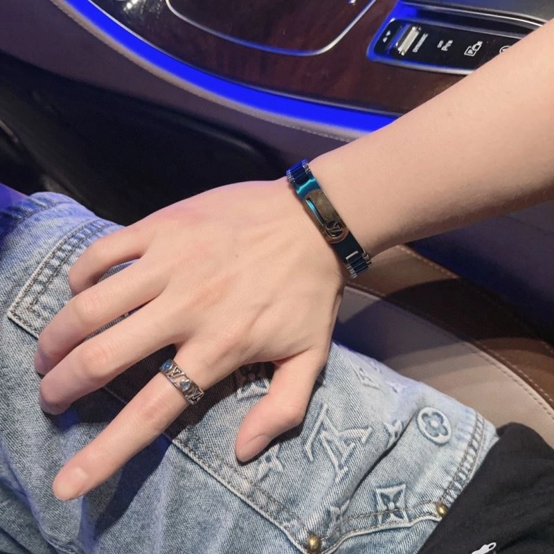 Louis Vuitton Bracelets Durable 251454