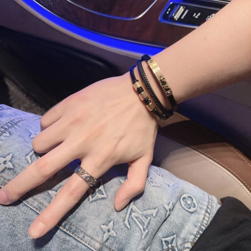 Louis Vuitton Bracelets Comfortable 251455
