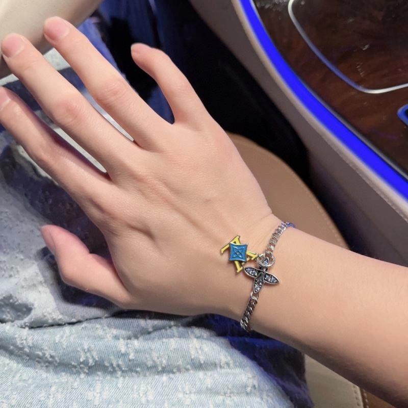 Louis Vuitton Bracelets AllSeason 251456