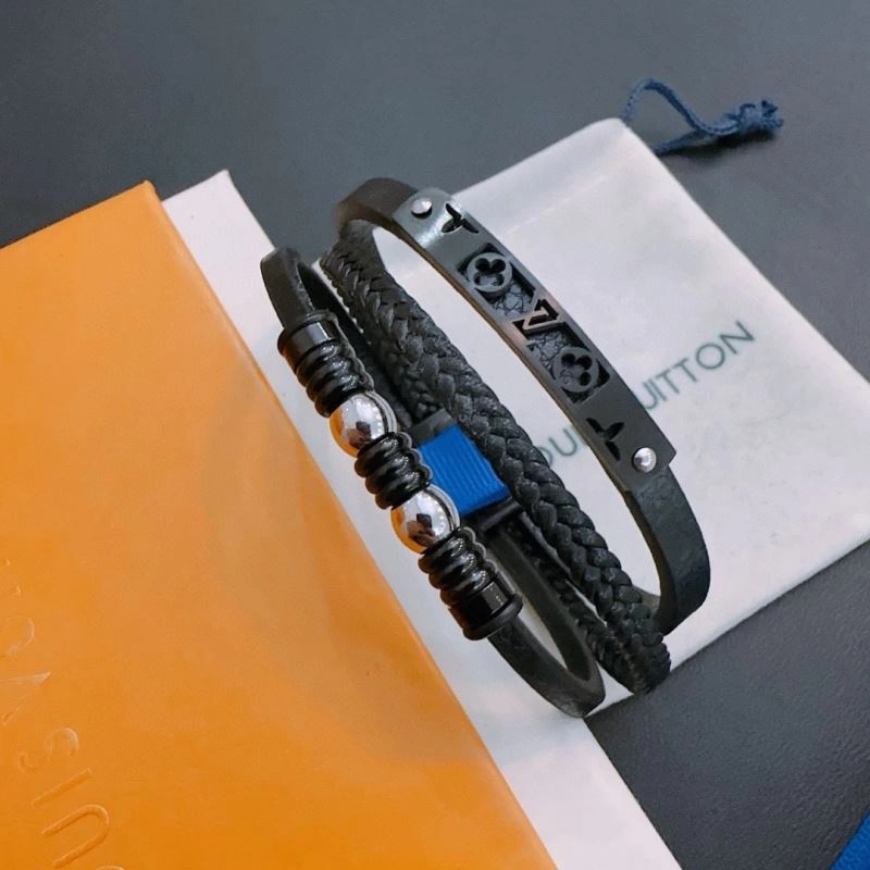 Louis Vuitton Bracelets Stylish 251459