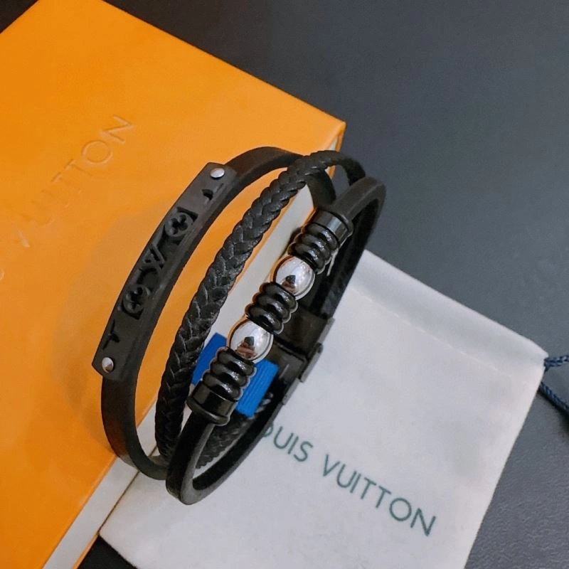 Louis Vuitton Bracelets Stylish 251459