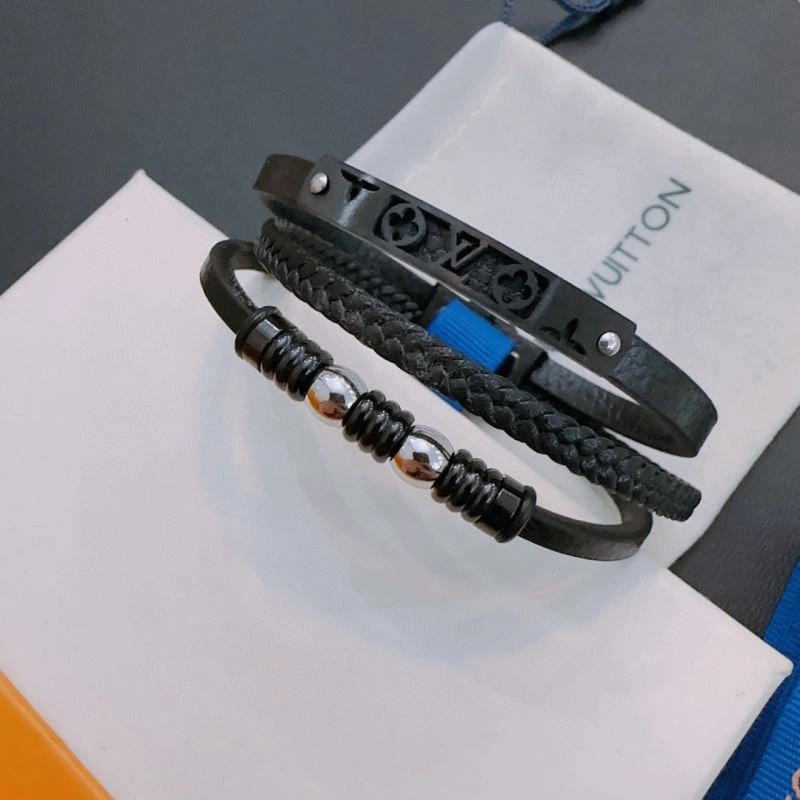 Louis Vuitton Bracelets Stylish 251459