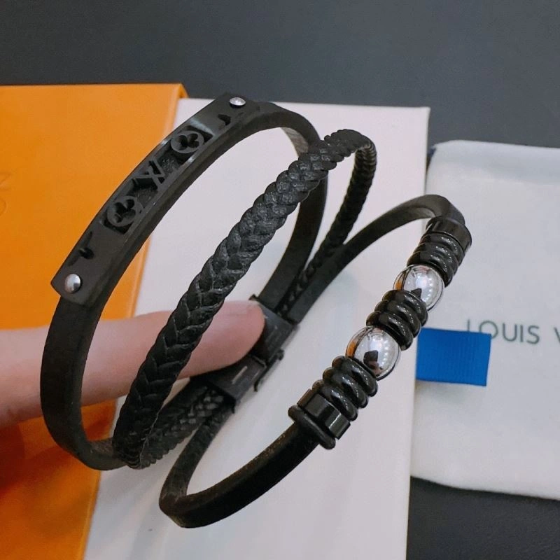 Louis Vuitton Bracelets Stylish 251459