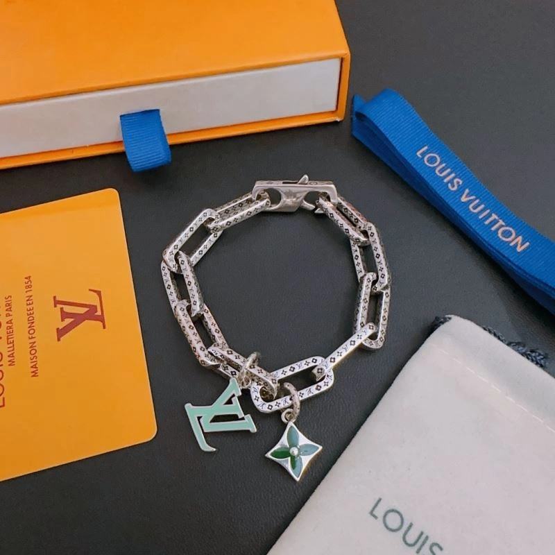 Sporty Louis Vuitton Bracelets 251462