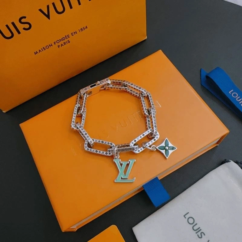 Sporty Louis Vuitton Bracelets 251462