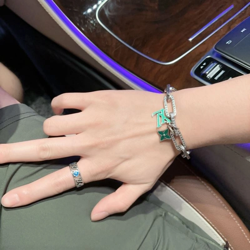 Sporty Louis Vuitton Bracelets 251462