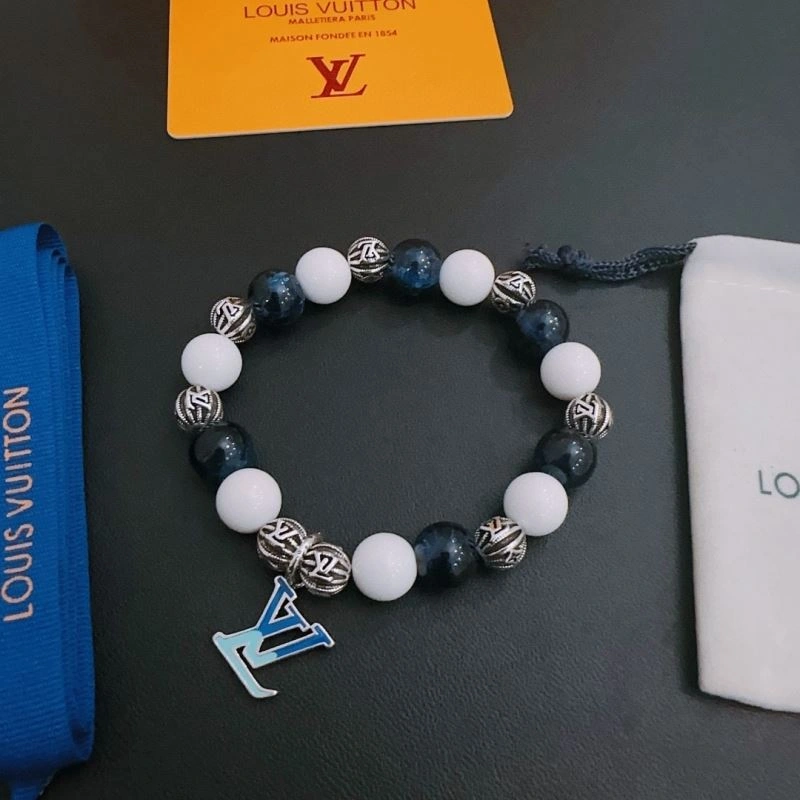MoistureWicking Louis Vuitton Bracelets 251438