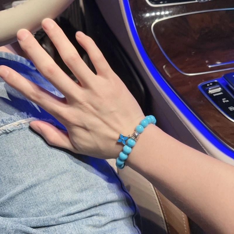 SmartChoice Louis Vuitton Bracelets 251434