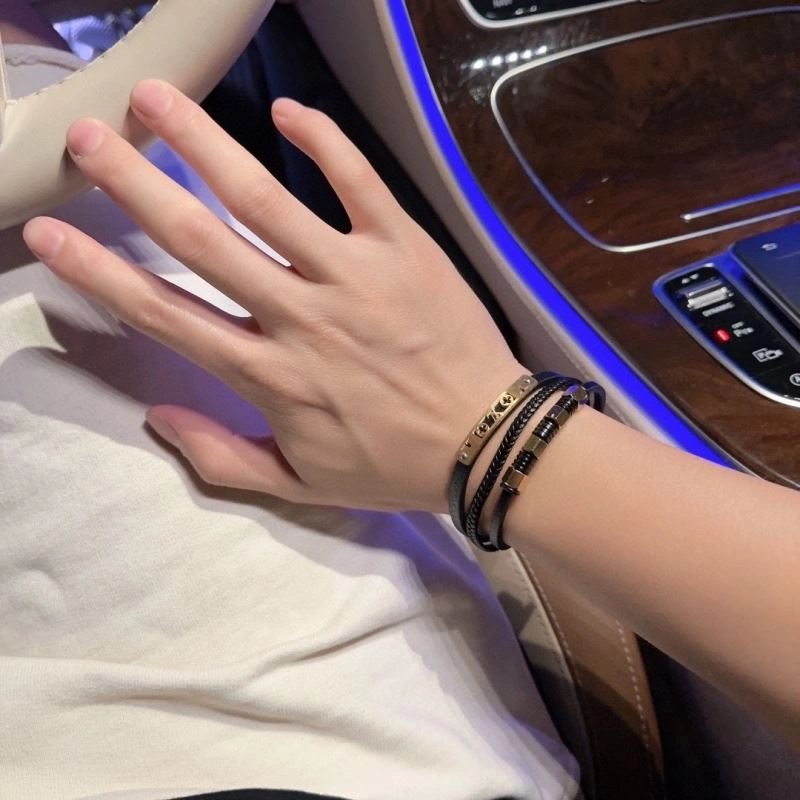 Louis Vuitton Bracelets Stylish 251436