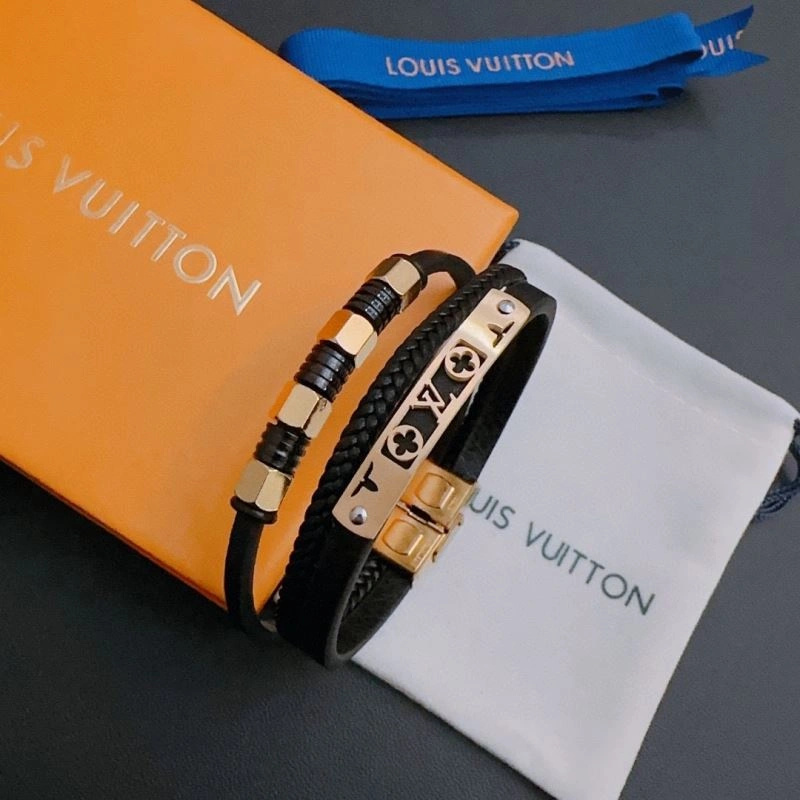 Louis Vuitton Bracelets Stylish 251436