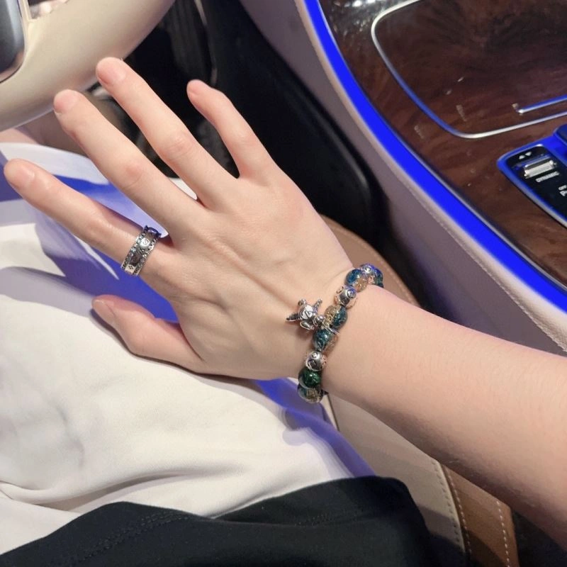 Lightweight Louis Vuitton Bracelets 251432
